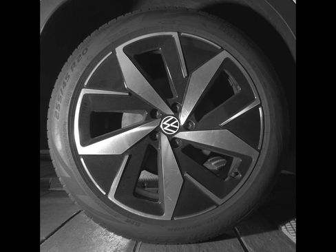 Certified 2023 Volkswagen ID.4 Pro S AWD/4WD image 13