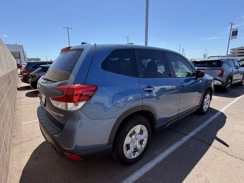 Used 2019 Subaru Forester AWD/4WD image 9