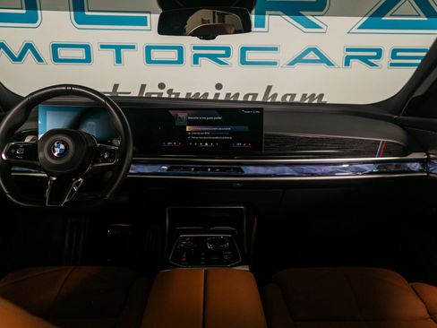 Used 2024 BMW 740i w/ Premium Package 2 RWD image 17
