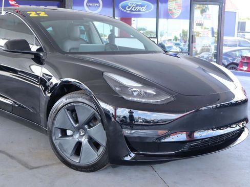 Used 2022 Tesla Model 3 Long Range AWD/4WD image 2