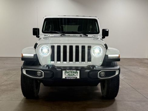 Used 2020 Jeep Wrangler Unlimited Sahara w/ LED Lighting Group AWD/4WD image 29