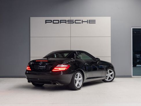 Used 2013 Mercedes-Benz SLK 250 image 7