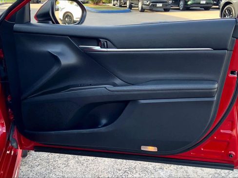 Used 2021 Toyota Camry XSE image 21