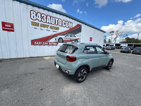 Used 2026 Hyundai Venue SEL FWD image 8