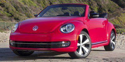 Used 2015 Volkswagen Beetle 1.8T FWD image 2