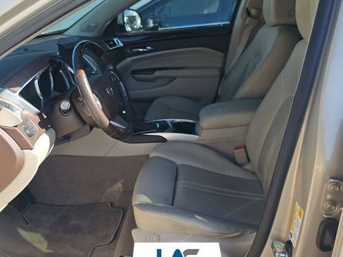 Used 2012 Cadillac SRX Luxury image 2