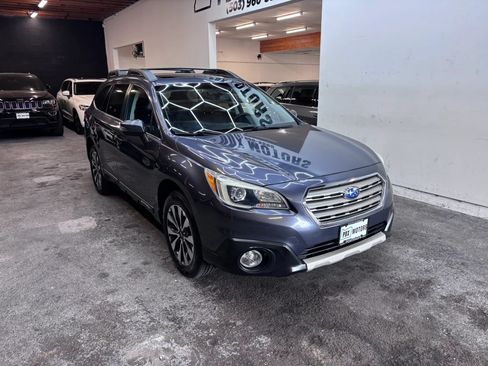 Used 2016 Subaru Outback 2.5i Limited AWD/4WD image 2