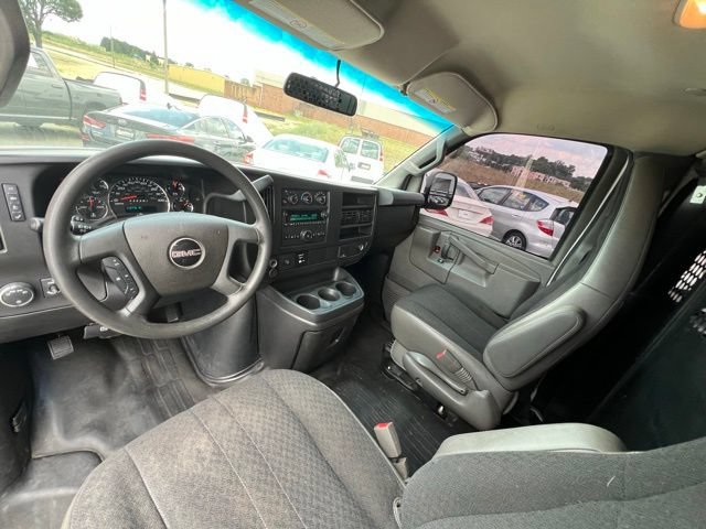 Used 2021 GMC Savana 2500 w/ Driver Convenience Package RWD image 19
