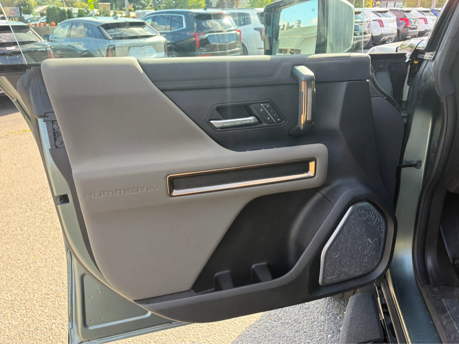 Used 2024 GMC Hummer EV 3X AWD/4WD image 12