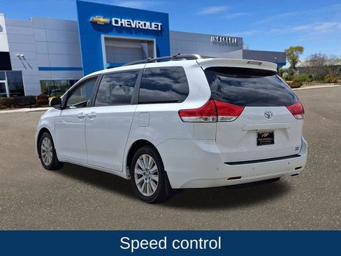 Used 2014 Toyota Sienna XLE w/ Entertainment Package AWD/4WD image 24