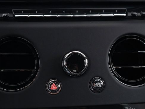 New 2026 Rolls-Royce Cullinan Black Badge image 44