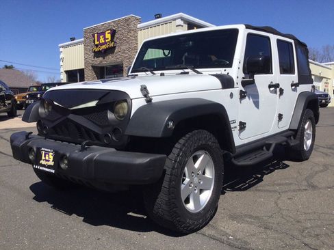Used 2015 Jeep Wrangler Unlimited Sport w/ Quick Order Package 24S image 2