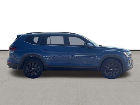 New 2025 Volkswagen Atlas SE image 4