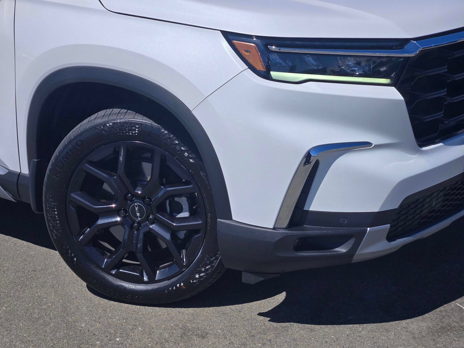 Certified 2025 Honda Pilot Elite image 9