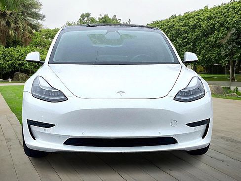 Used 2021 Tesla Model 3 Standard Range Plus image 3