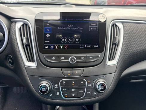 Used 2024 Chevrolet Malibu LT FWD image 18
