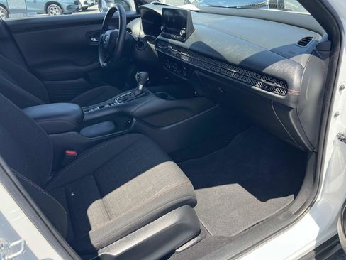 Used 2024 Honda HR-V Sport image 27