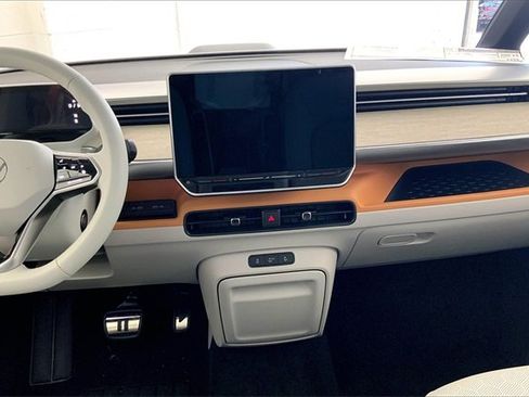 New 2025 Volkswagen ID. Buzz 1st Edition image 8