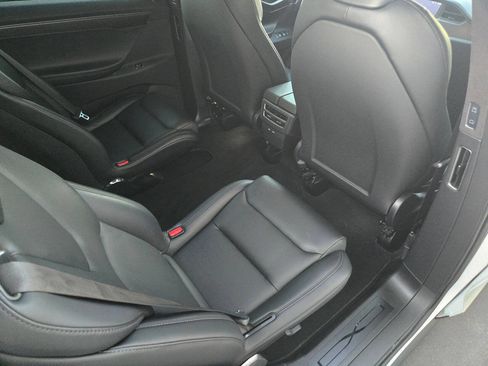 Used 2021 Tesla Model X Performance image 27