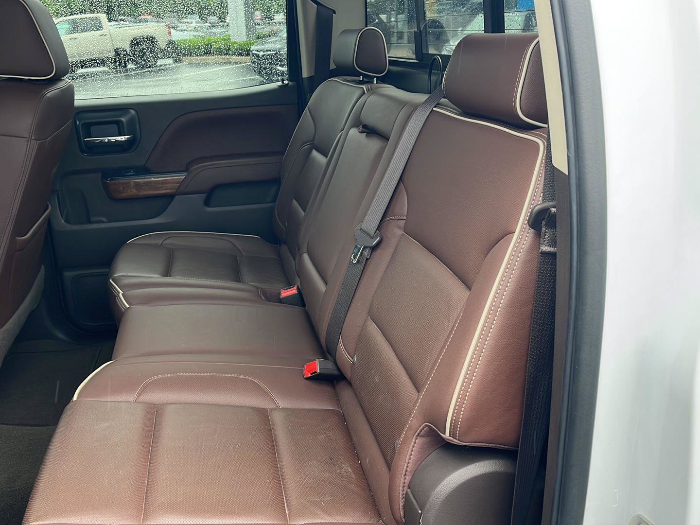 Used 2018 Chevrolet Silverado 1500 High Country AWD/4WD image 24