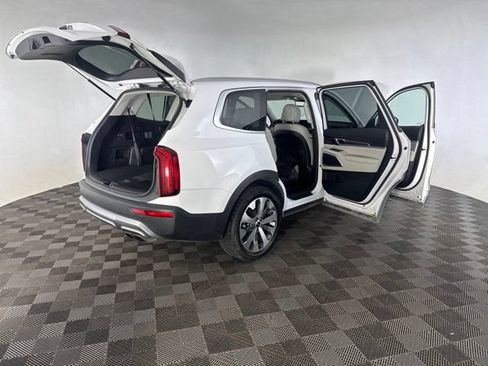 Used 2022 Kia Telluride S AWD/4WD image 18
