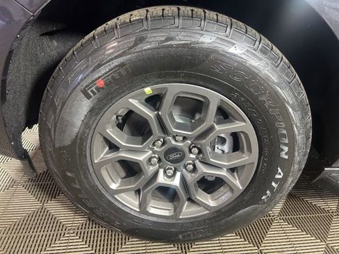 New 2026 Ford Expedition Active image 8