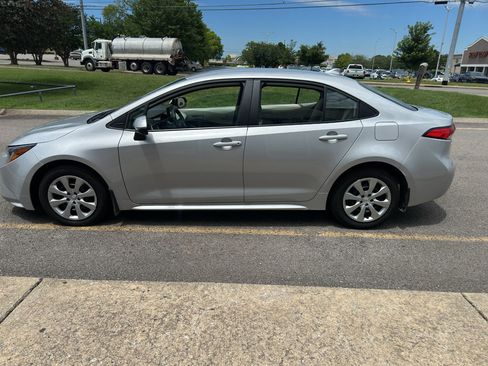 Used 2026 Toyota Corolla LE FWD image 7