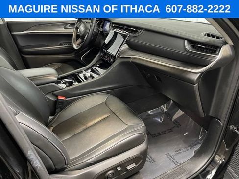 Used 2021 Jeep Grand Cherokee L Limited AWD/4WD image 19