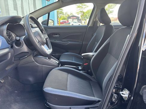 Used 2025 Nissan Versa SV FWD image 22