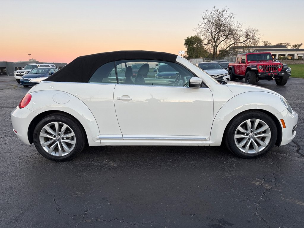 Used 2013 Volkswagen Beetle TDI FWD image 8