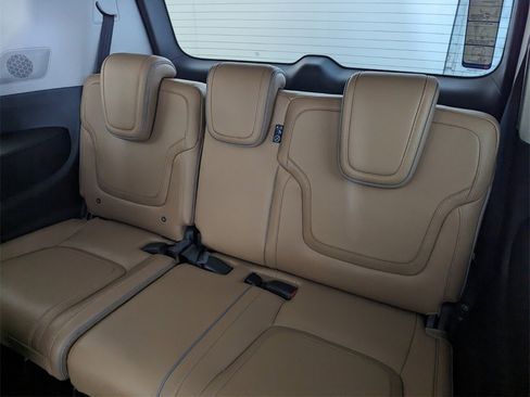 New 2026 INFINITI QX80 Luxe w/ Cargo Package image 8