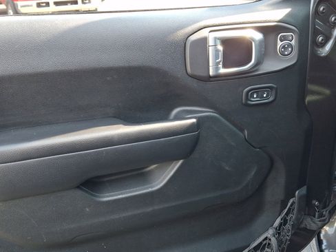 Used 2021 Jeep Wrangler Unlimited Sport image 12