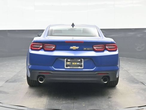 Used 2021 Chevrolet Camaro LT RWD image 5