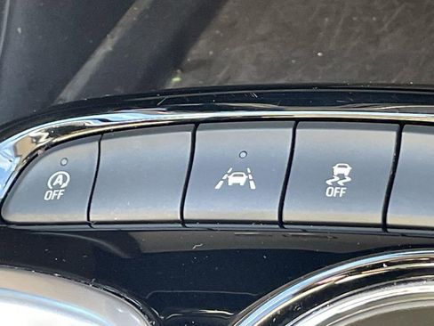 Used 2024 Buick Encore GX Sport Touring image 36