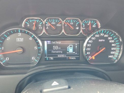 Used 2018 Chevrolet Suburban LT image 12