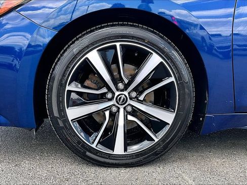 Used 2023 Nissan Maxima SL FWD image 35