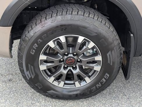 Used 2024 Nissan Titan PRO-4X w/ Pro-4x Convenience Package AWD/4WD image 12