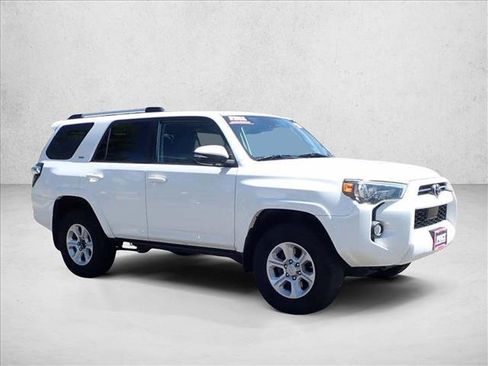 Used 2020 Toyota 4Runner SR5 Premium w/ Moonroof Package AWD/4WD image 6