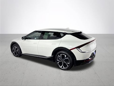 Used 2023 Kia EV6 Wind w/ Wind Technology Package AWD/4WD image 8