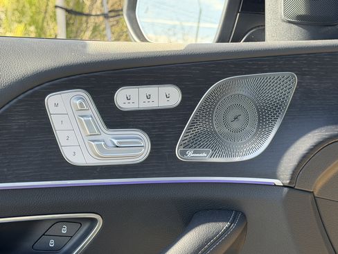 New 2025 Mercedes-Benz GLS 580 4MATIC image 17