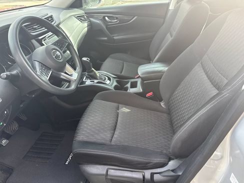 Used 2018 Nissan Rogue S FWD image 5