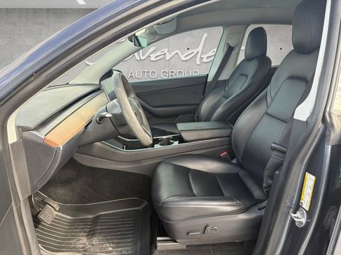 Used 2021 Tesla Model Y Long Range image 19