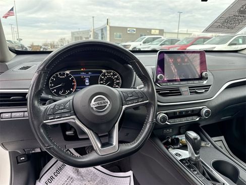 Used 2022 Nissan Altima 2.5 SR image 19