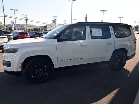 Used 2023 Jeep Grand Wagoneer Series II AWD/4WD image 16
