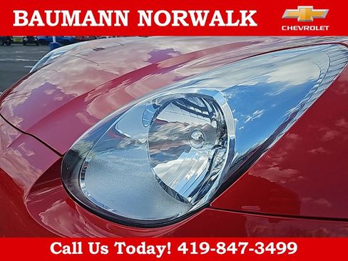 Used 2007 Pontiac Solstice Convertible w/ Premium Package RWD image 11