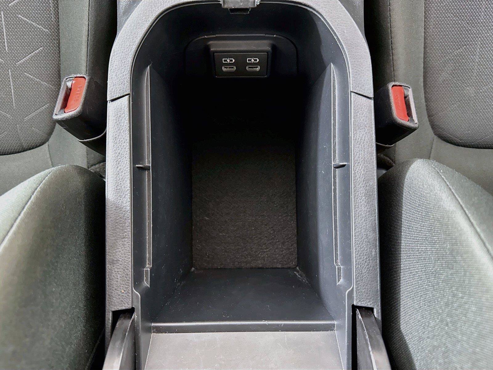 Certified 2025 Toyota RAV4 XLE FWD image 31