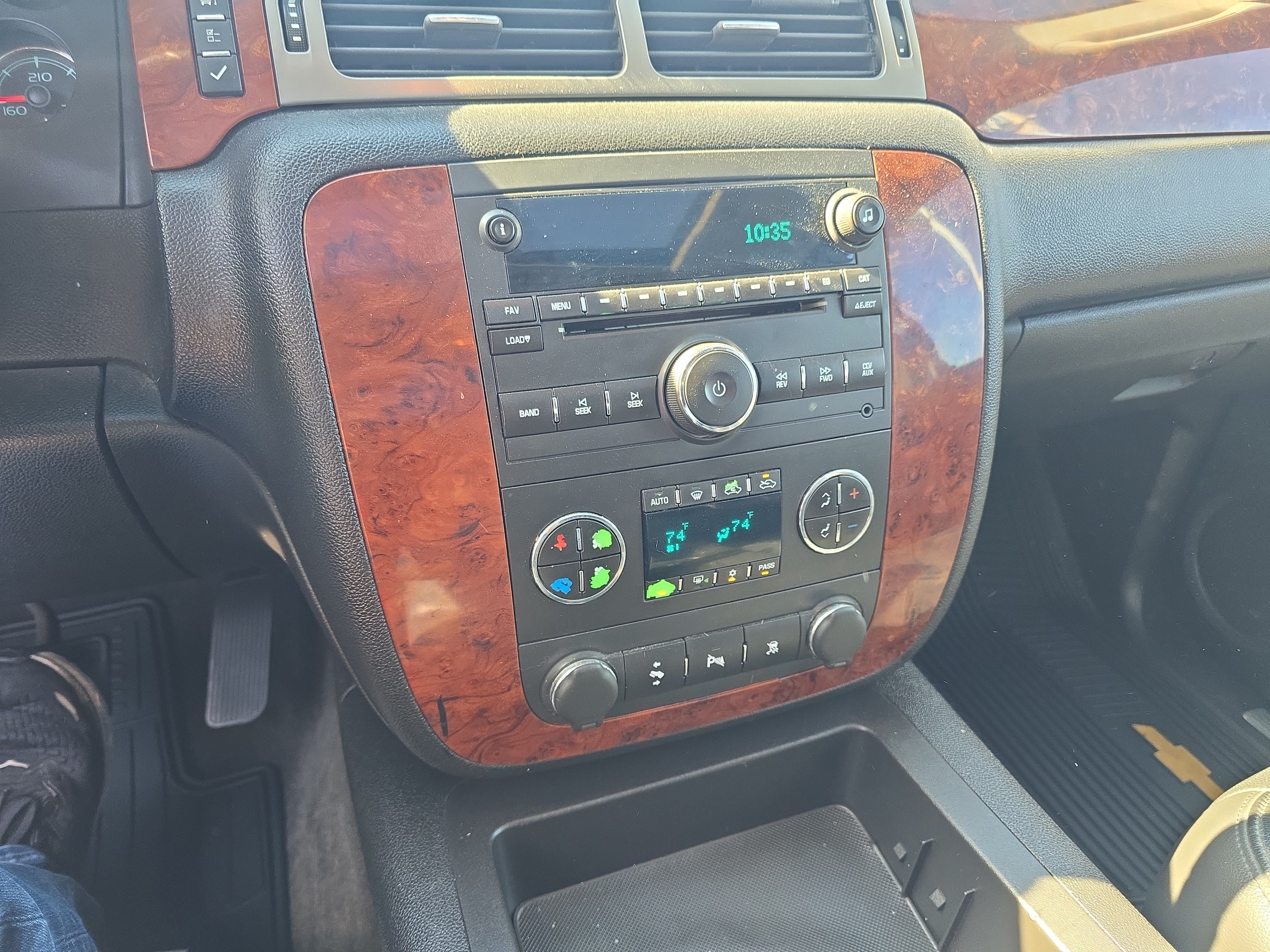 Used 2009 Chevrolet Avalanche LT AWD/4WD image 12
