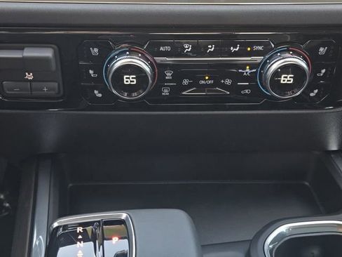 New 2026 GMC Sierra 1500 SLT w/ SLT Premium Package image 15