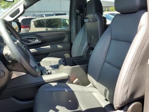 Used 2023 Chevrolet Tahoe Z71 w/ Luxury Package AWD/4WD image 19