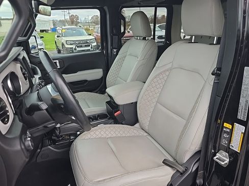 Used 2021 Jeep Wrangler Unlimited Sahara image 17
